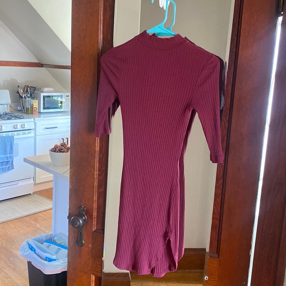 Maroon tight fitted dress